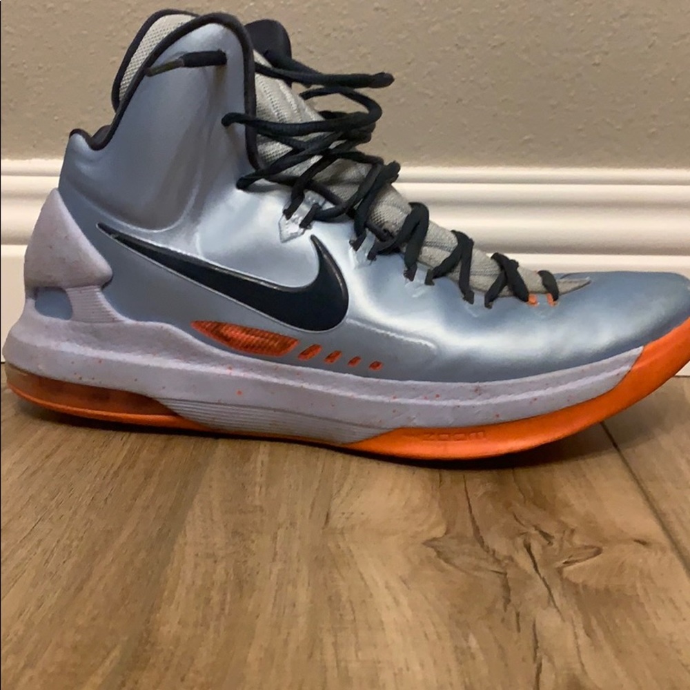 Nike Zoom Basketball Shoes